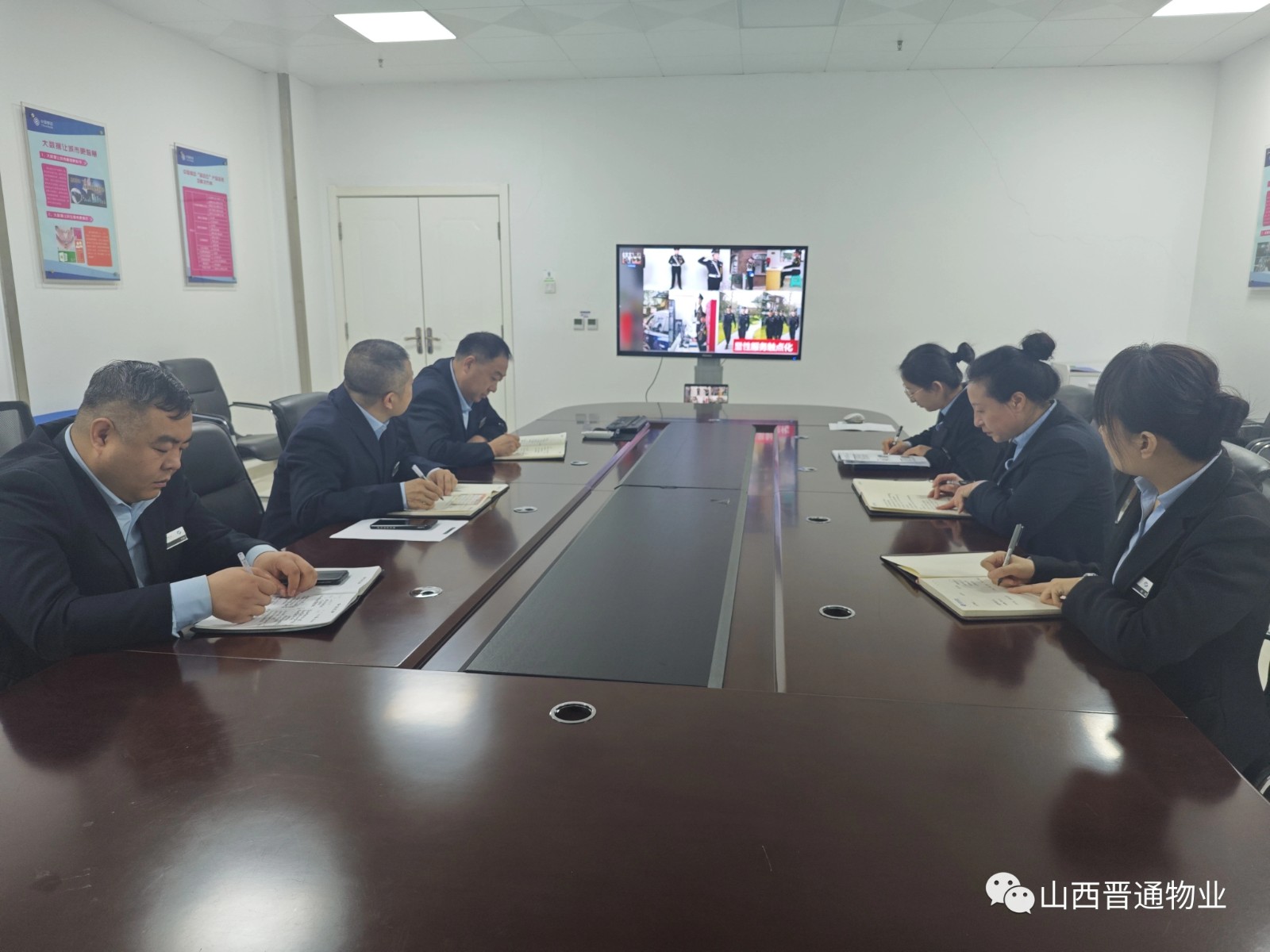 65600cb5e05eb.jpg 65600cb5e05eb.jpg